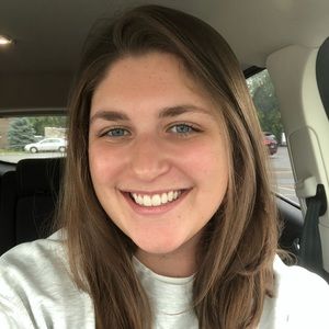 Meet your Posher, Evie